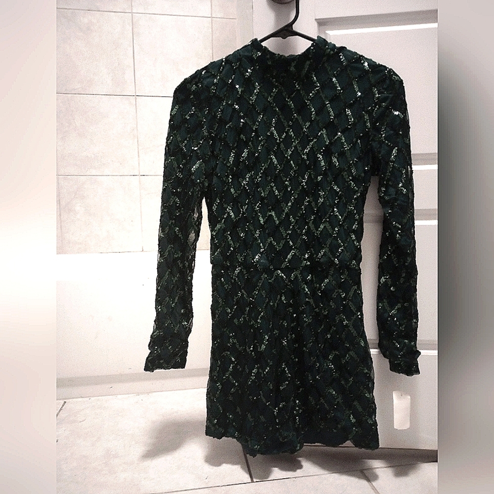 XTaren Small Emerald Green Long Sleeved Sequined Romper